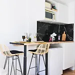 Cosy Easy Check-in 10 Min Parking Wifi Rapide Apartment